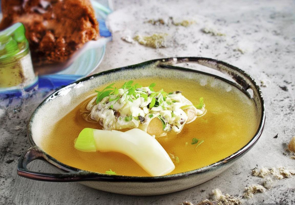 伦纳德攻防一体狂砍55分率快船豪取四连胜，泰伦-卢调配见效显冠军相